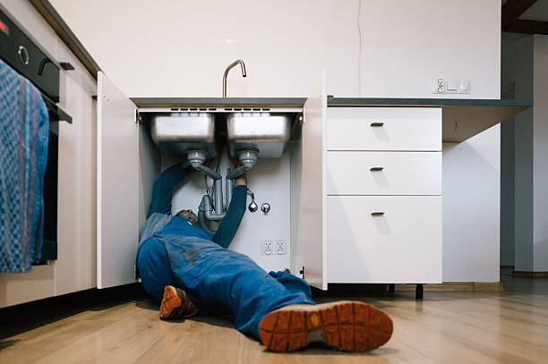 Professional Emergency Plumber technician working in Troutdale, OR